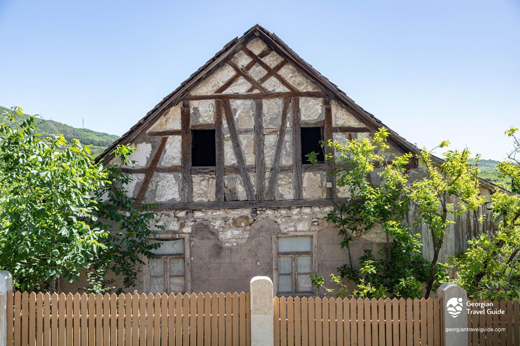 Historisches Fachwerkhaus in Asureti, der ehemaligen deutschen Siedlung Elisabeththal
